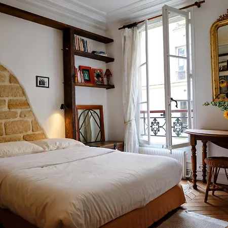 Montmartre Soulful Apartment