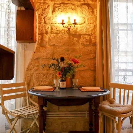 Apartment Montmartre Soulful Paris